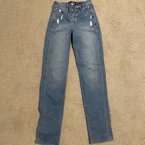 hollister high rise mom jeans